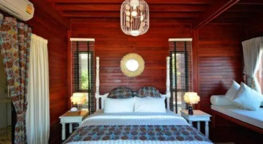 Bed in The Blue Sky Resort@ Koh Payam Bed in The Blue Sky Resort@ Koh Payam