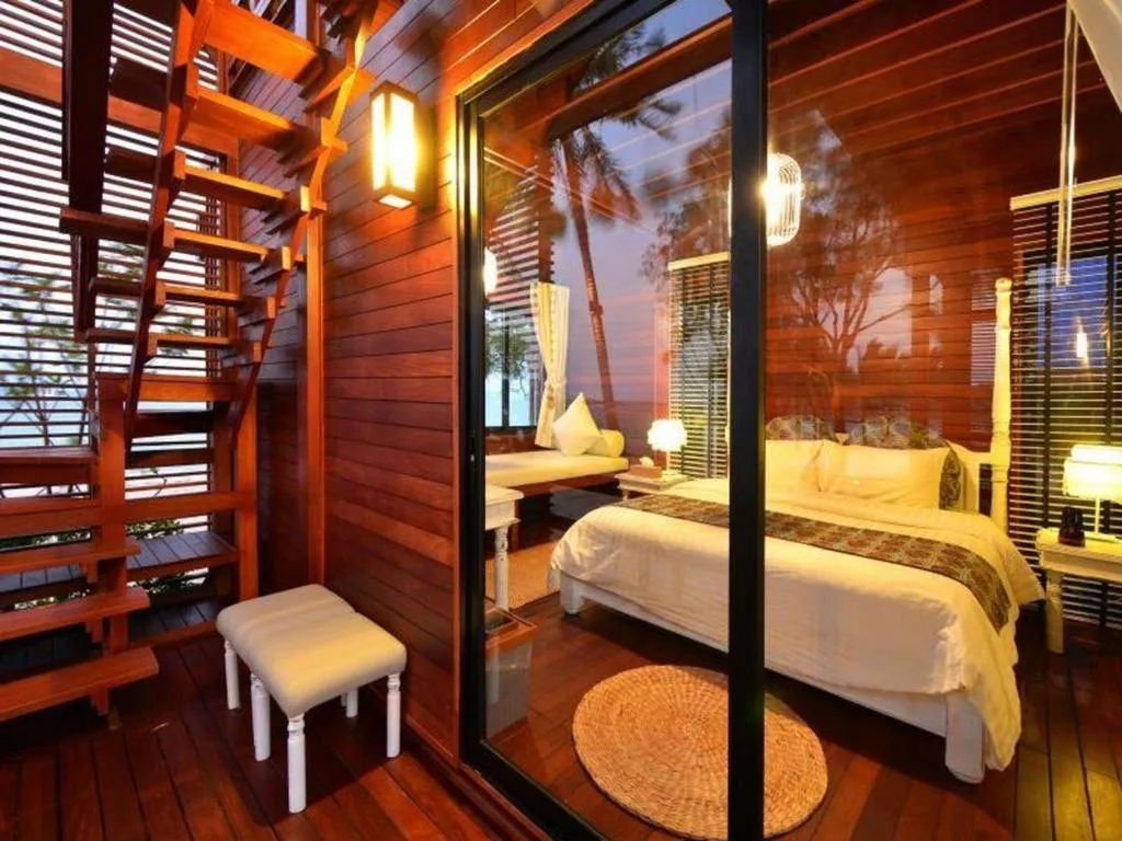 Bed in The Blue Sky Resort@ Koh Payam