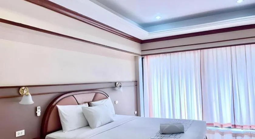 Bed in Supar Royal Beach Hotel