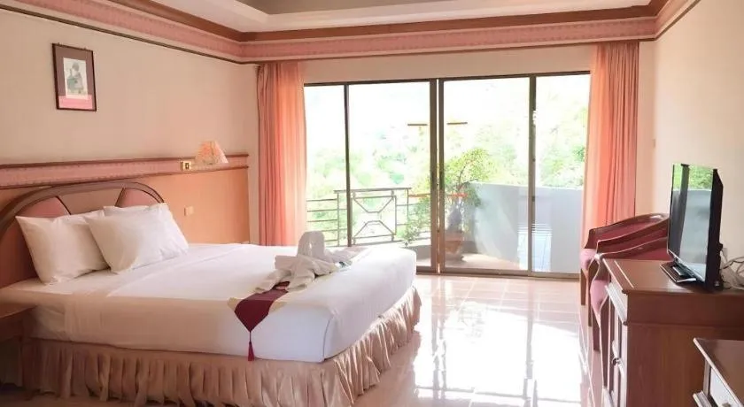 Bed in Supar Royal Beach Hotel