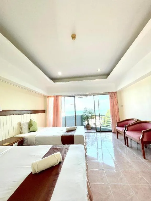 Bed in Supar Royal Beach Hotel