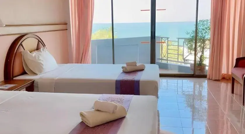 Bed in Supar Royal Beach Hotel Bed in Supar Royal Beach Hotel