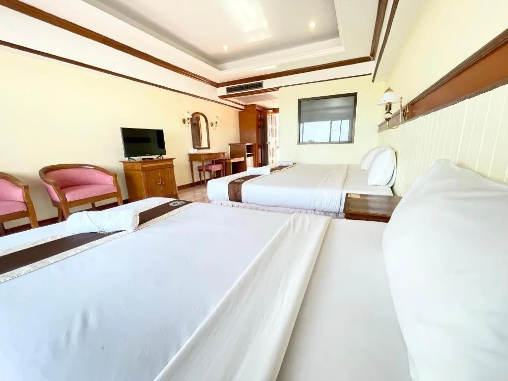 Bed in Supar Royal Beach Hotel