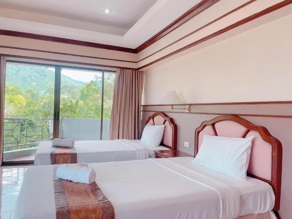 Bed in Supar Royal Beach Hotel