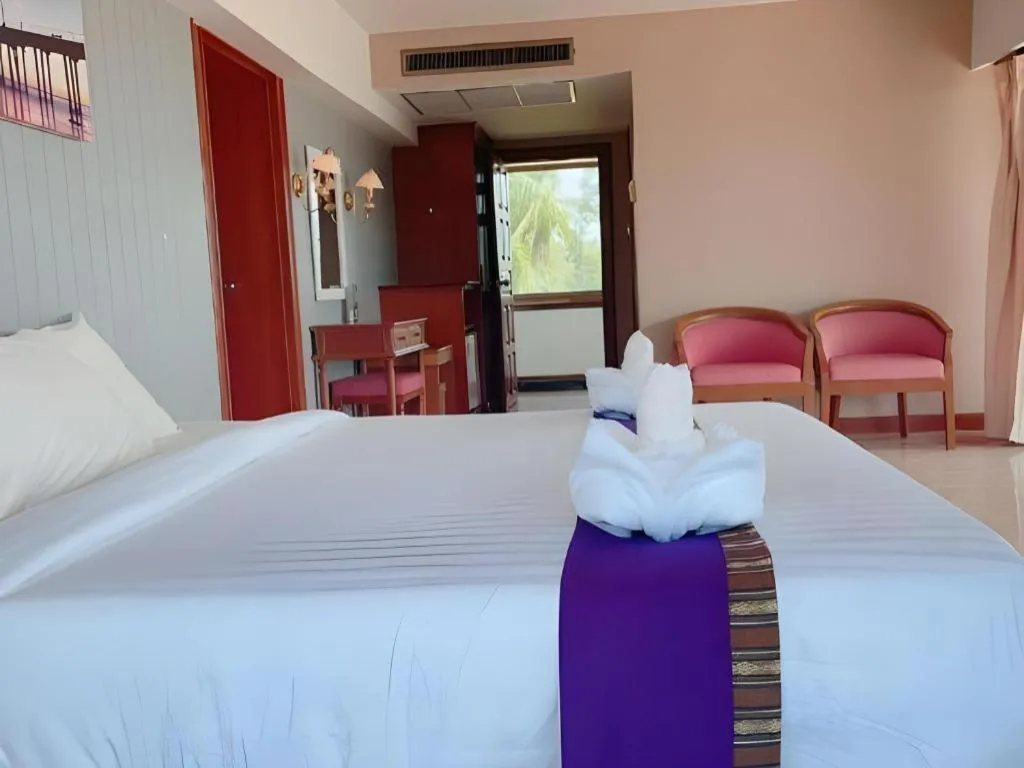 Bed in Supar Royal Beach Hotel