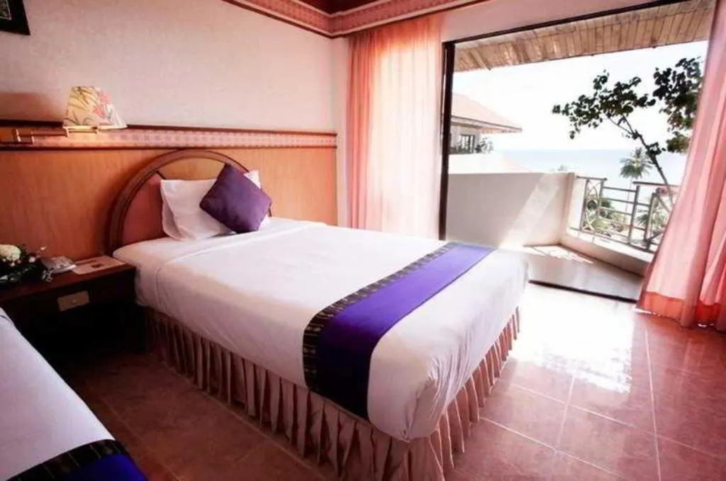 Bed in Supar Royal Beach Hotel