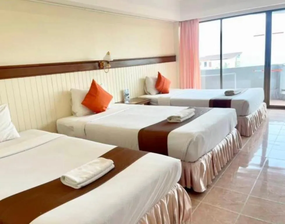 Bed in Supar Royal Beach Hotel