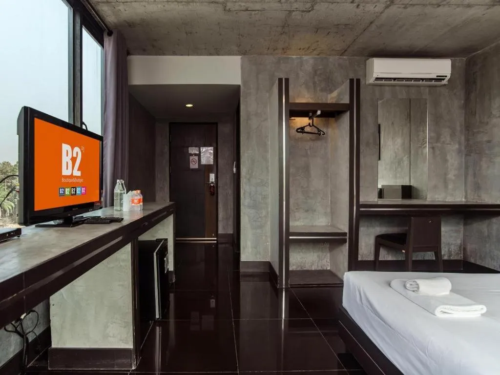 B2 Black Business and Budget Hotel