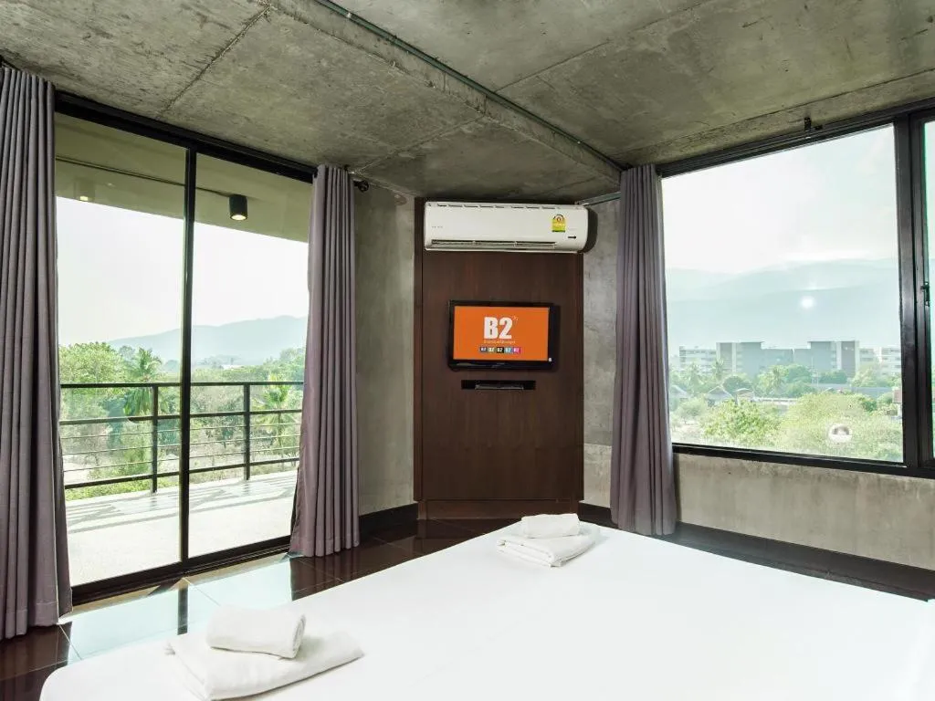 Bed in B2 Black Business and Budget Hotel