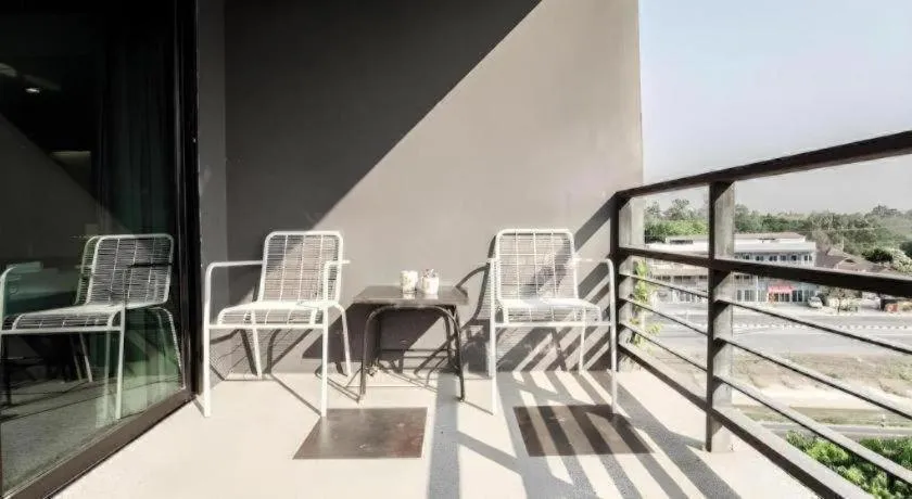 B2 Black Business and Budget Hotel