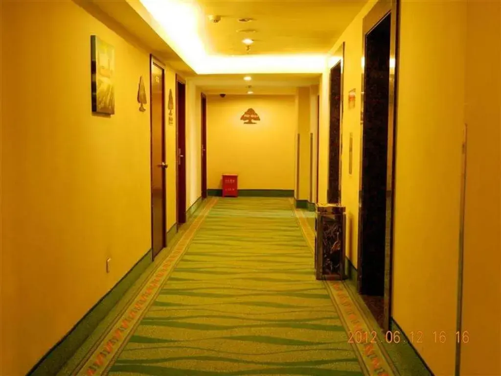 GreenTree Inn Suites HongQiao Airport Branch GreenTree Inn Suites HongQiao Airport Branch