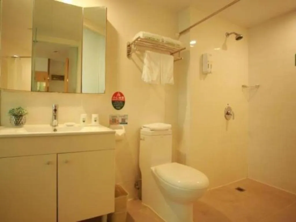 GreenTree Inn Suites HongQiao Airport Branch