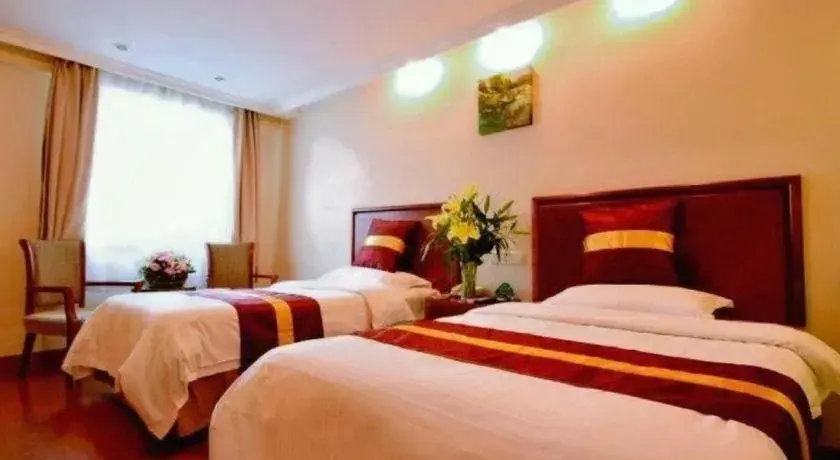 Bed in GreenTree Inn Suites HongQiao Airport Branch Bed in GreenTree Inn Suites HongQiao Airport Branch