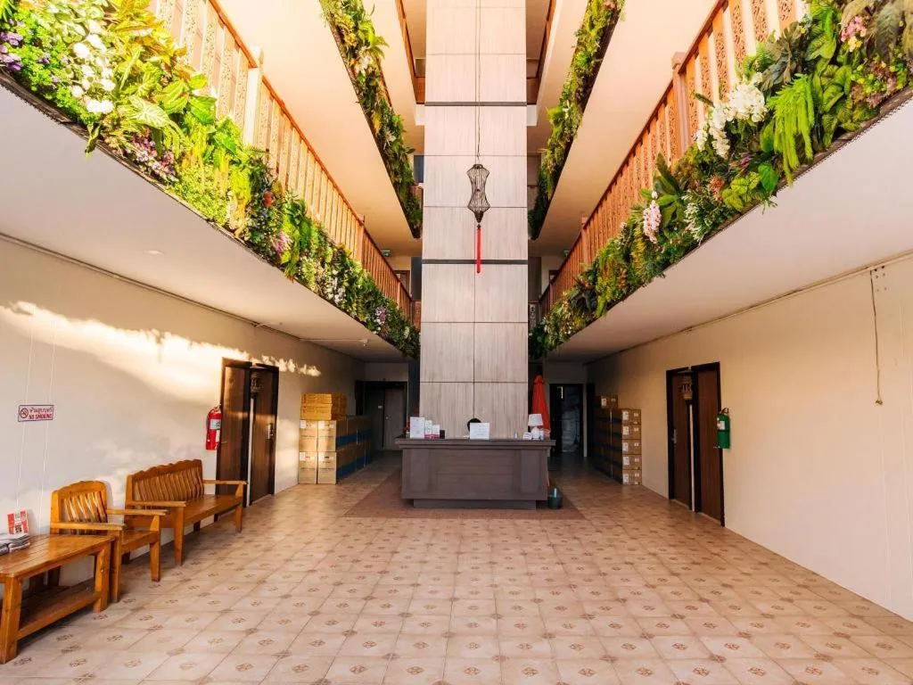 B2 Airport Boutique & Budget Hotel