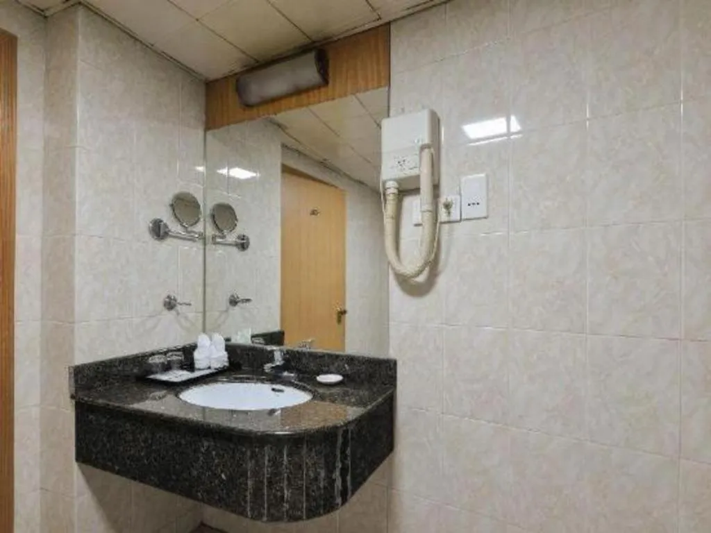 New Pearl River Hotel