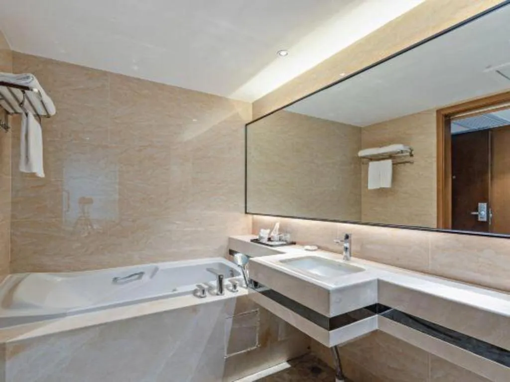 New Pearl River Hotel