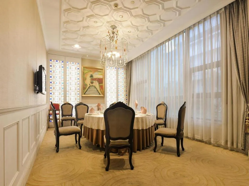 New Pearl River Hotel