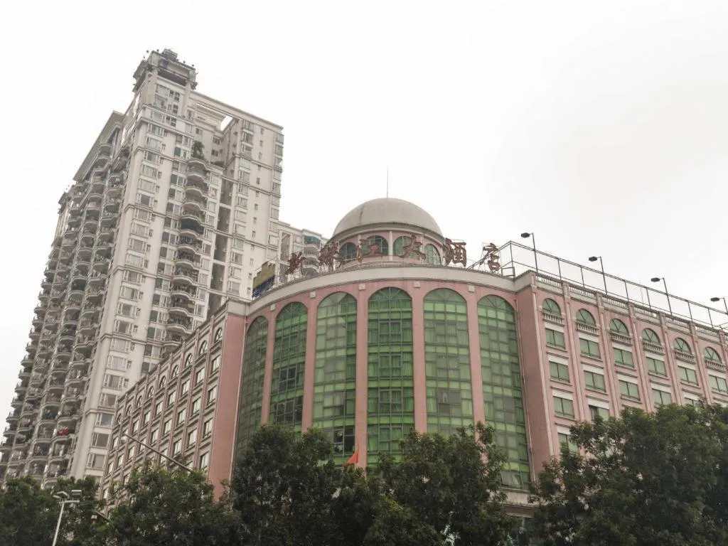 New Pearl River Hotel