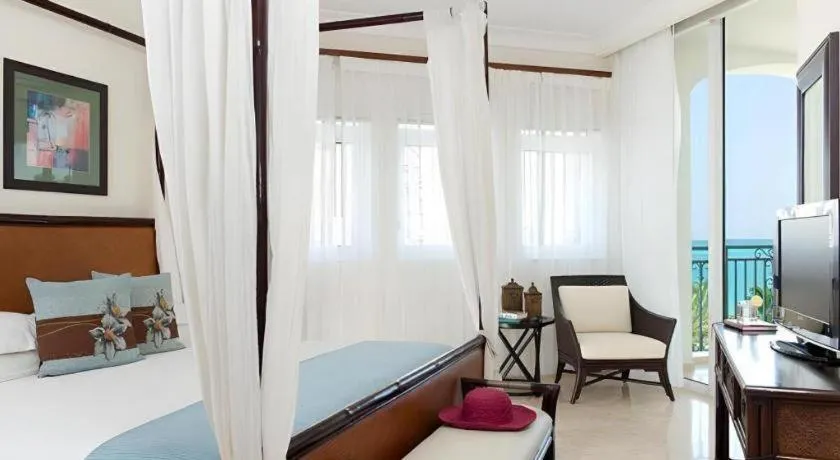 Bed in Seven Stars Resort & Spa