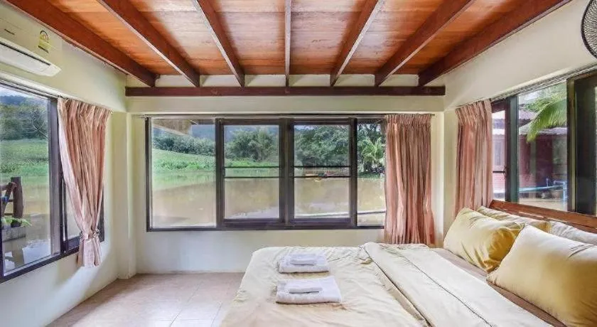 Bed in Nicslongstay Hotel