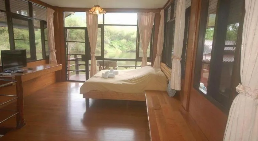 Bed in Nicslongstay Hotel