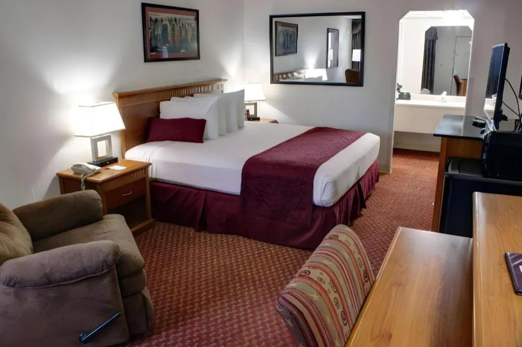 Bed in Baymont by Wyndham Grand Junction