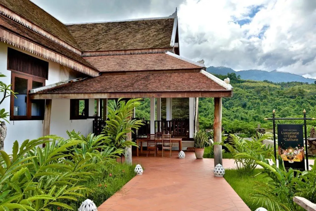 Nam Ou Riverside Resort