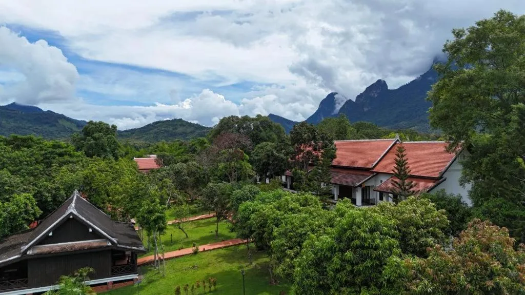 Nam Ou Riverside Resort