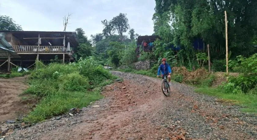 Nam Ou Riverside Resort