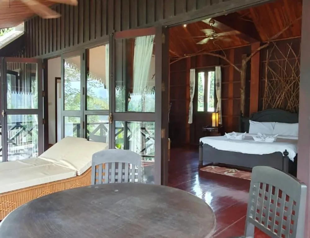 Bed in Nam Ou Riverside Resort