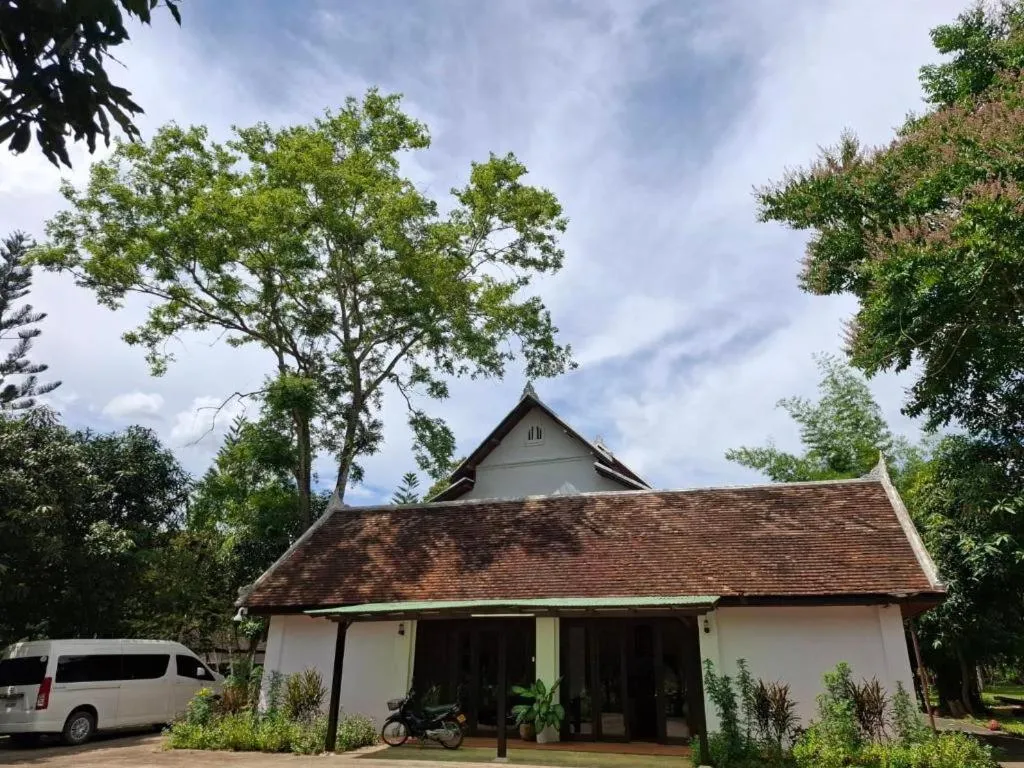 Nam Ou Riverside Resort