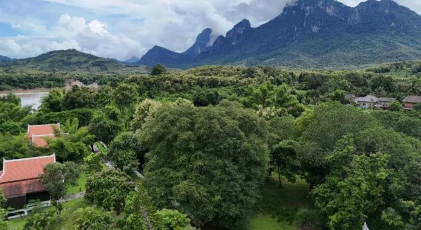 Nam Ou Riverside Resort