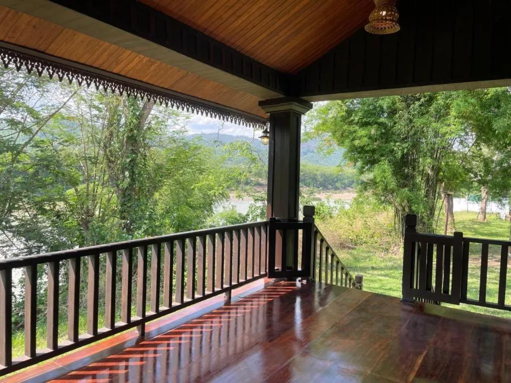 Nam Ou Riverside Resort