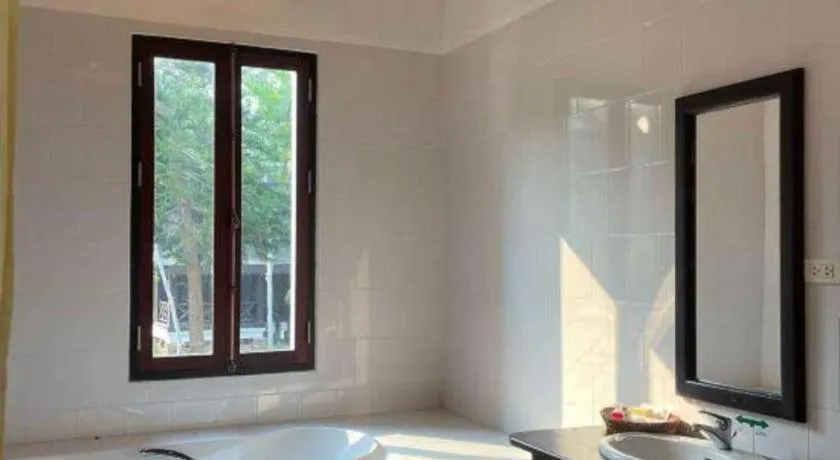 Bed in Nam Ou Riverside Resort