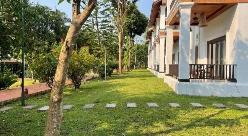 Nam Ou Riverside Resort