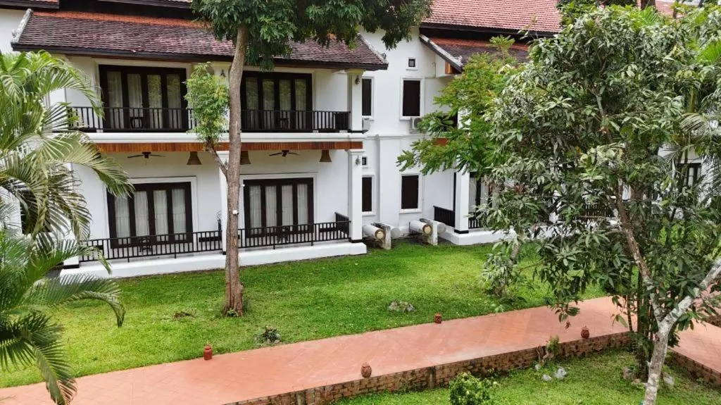 Nam Ou Riverside Resort