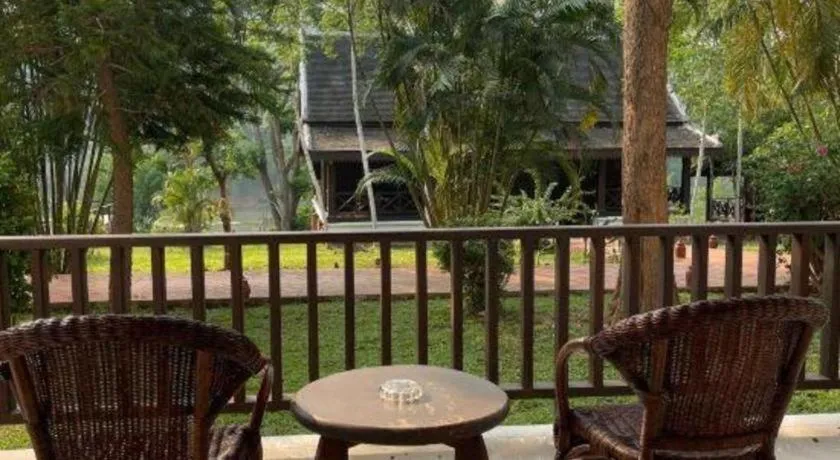 Nam Ou Riverside Resort