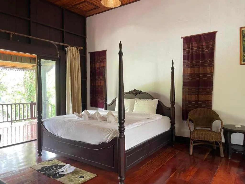 Bed in Nam Ou Riverside Resort
