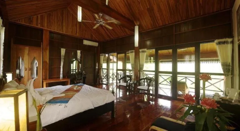 Bed in Nam Ou Riverside Resort