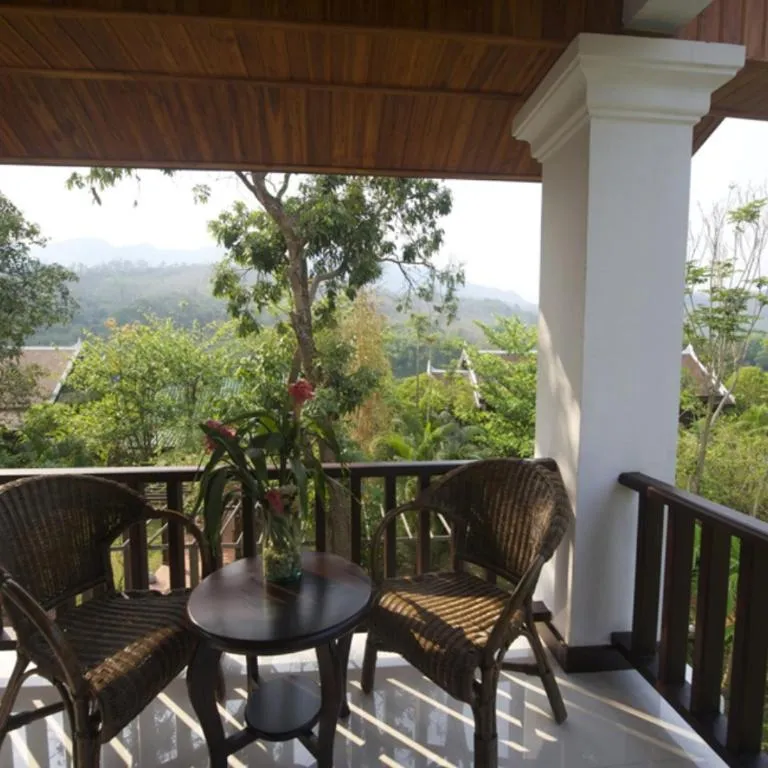 Nam Ou Riverside Resort