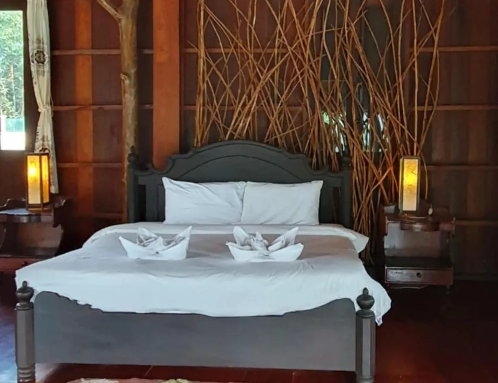 Bed in Nam Ou Riverside Resort
