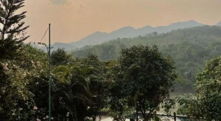 Nam Ou Riverside Resort