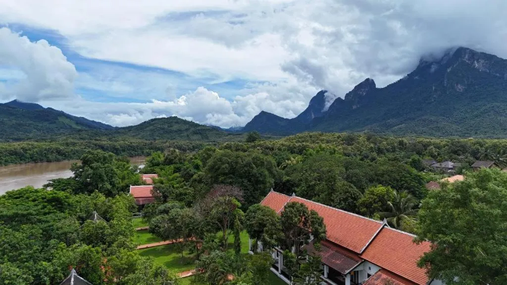 Nam Ou Riverside Resort