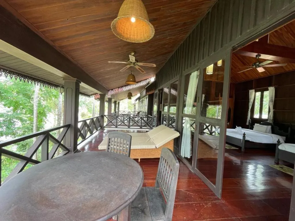 Nam Ou Riverside Resort