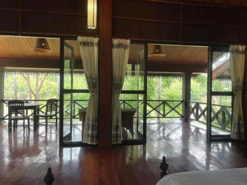 Nam Ou Riverside Resort
