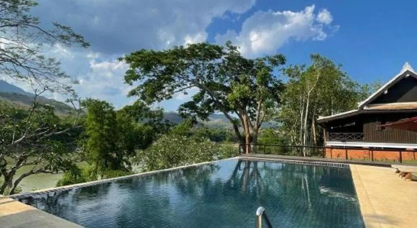 Nam Ou Riverside Resort