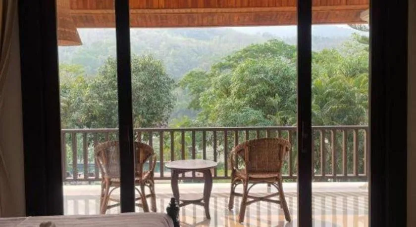 Nam Ou Riverside Resort