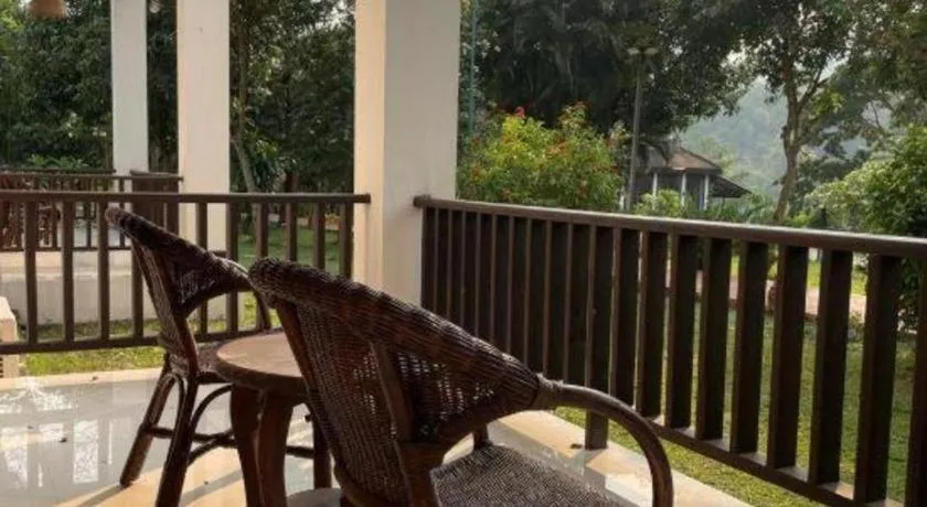 Nam Ou Riverside Resort