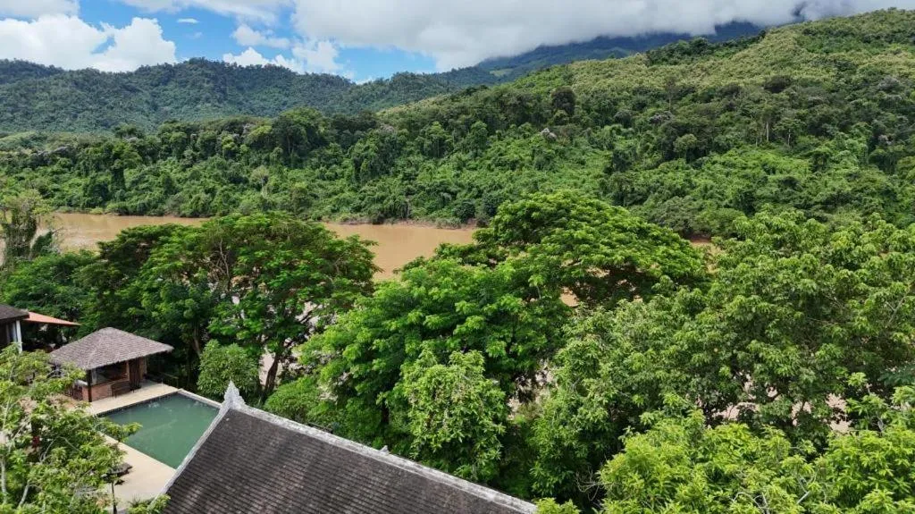 Nam Ou Riverside Resort