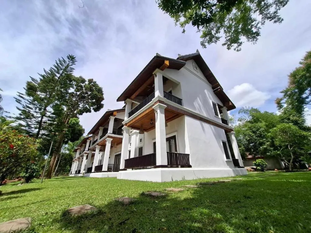 Nam Ou Riverside Resort